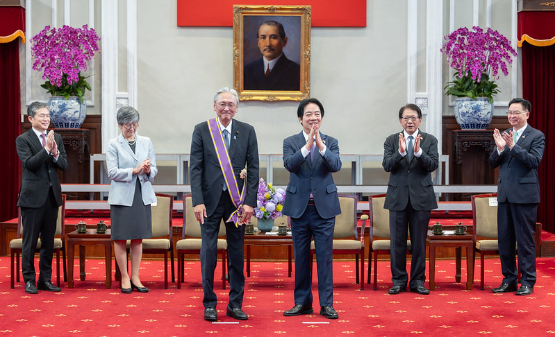 President Lai confers decoration on Japan-Taiwan Diet Members' Consultative Council Chairman Furuya Keiji  