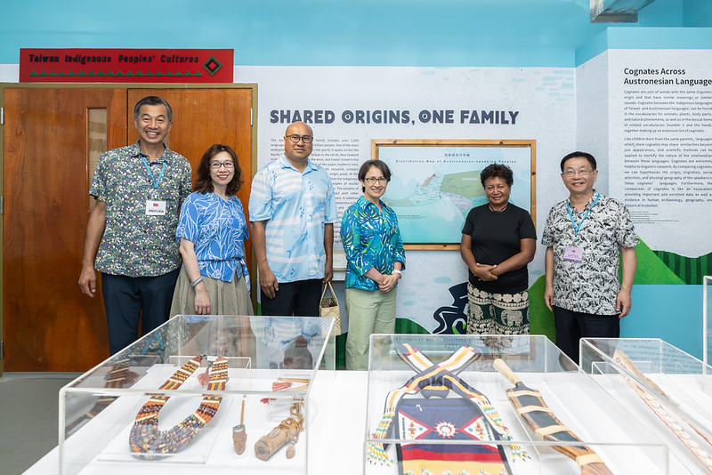 Vice President Hsiao visits Belau National Hospital and Belau National Museum 