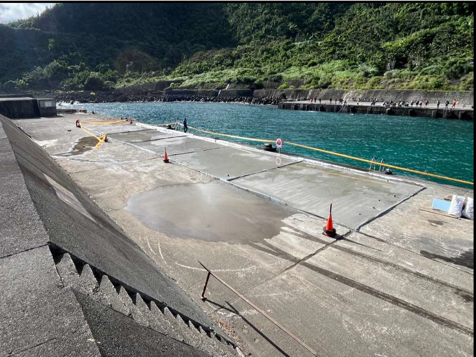 113年7月完成碼頭混凝土面版修復